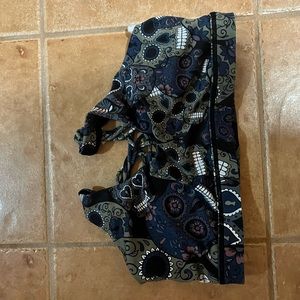 Constantly varied gear women’s butterfly back bra midnight skulls